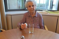 20240331_Eierfaerben_Eiertuetsch17